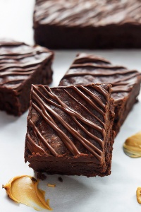 flourless-chocolate-peanut-butter-brownies-9